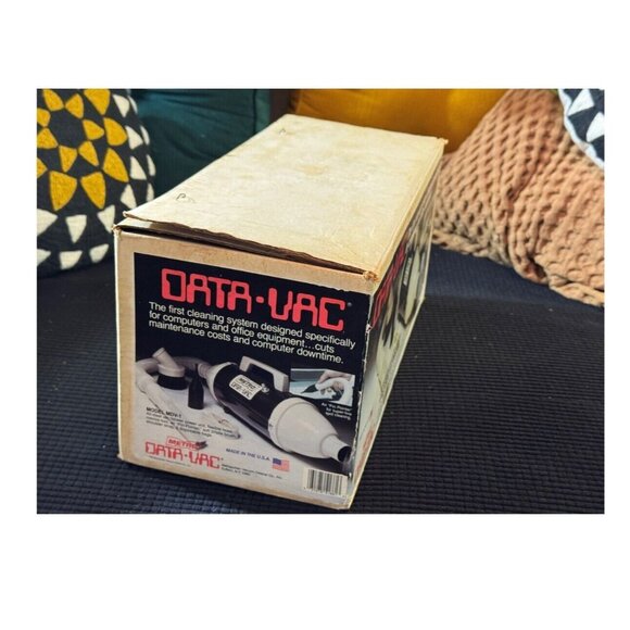Metro Data-Vac MDV-1 Computer Tech DataVac Vacuum with Accessories, Circa 1980 - Picture 3 of 14